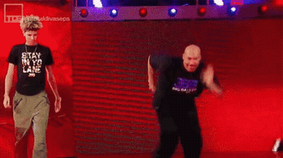 Man In Black Shirt Saying Totaldivaseps GIF