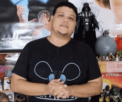 Man In Blue Polo Saying Vua Pensar GIF