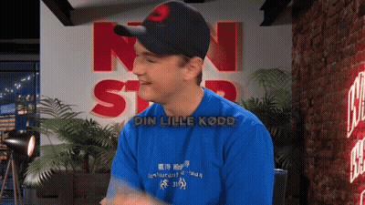 Man In Blue Shirt Saying Din Lille Kodd GIF