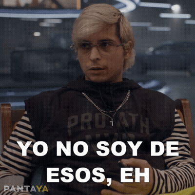 Man In Glasses And Black Vest Saying Yo No Soy De Esos Eh GIF