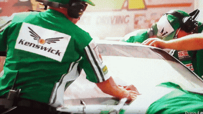 Man In Green Shirt Saying Kenswick GIF