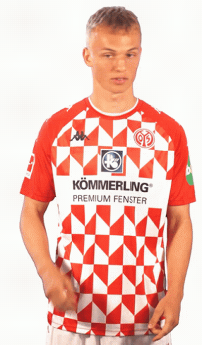 Man In Red And White Shirt Saying Kommerling Premium Fenster GIF