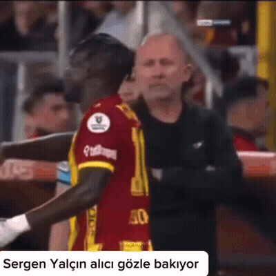 Man In Red And Yellow Jersey Number 40 GIF