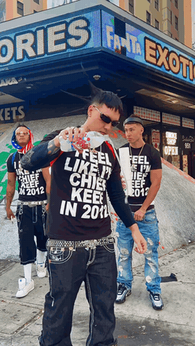 Man In Shirt Saying Feel Like A Chief Kee In 2012 GIF