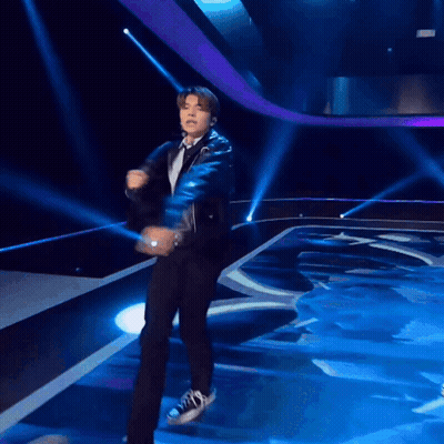 Man In Suit And Tie Dancing GIF