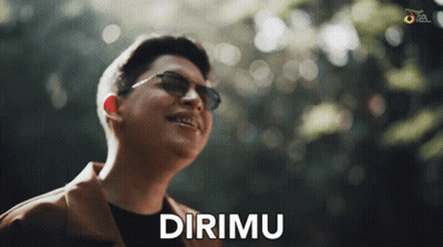 Man In Sunglasses Says Dirimu In Front Of Trees GIF