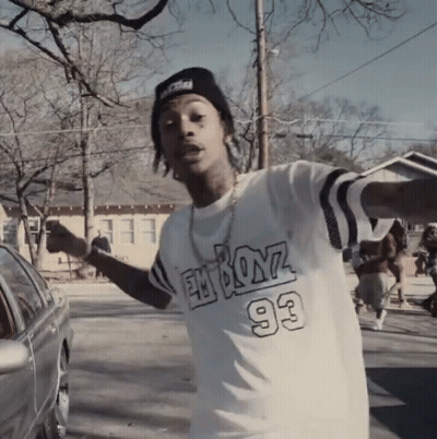 Man In T-Shirt Saying Eu Boyz 93 GIF