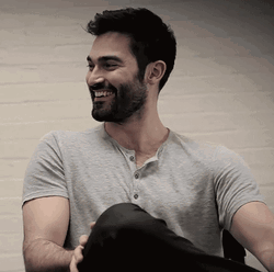 Man Laughing Tyler Hoechlin GIF