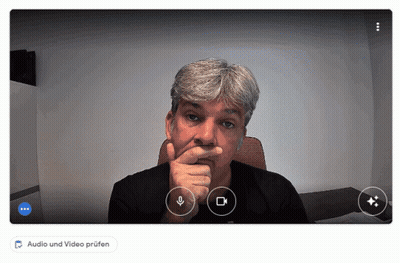 Man On Video Call Audio Und Video Prüfen GIF