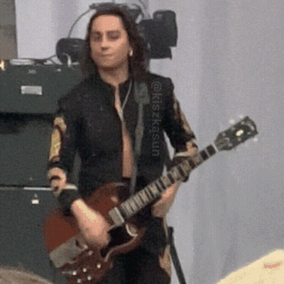 Man Playing Guitar Kiszkasun GIF