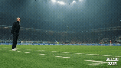 Man Running On Soccer Field Futball Karim GIF