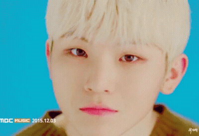 Man's Face With Date 201512.03 GIF
