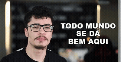 Man With Glasses Saying Todo Mundo Se Dá Bem Aqui GIF