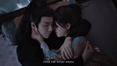 Man Woman Laying Bed Cinta Tak Kenal Waktu GIF