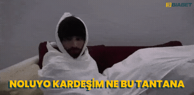 Man Wrapped In Blanket Noluyo Kardesim Ne Bu Tantana GIF