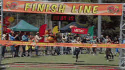 Marathon Claire Dunphy Winner Race GIF