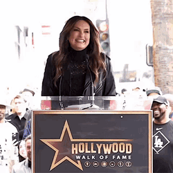 Mariska Hargitay Yazbitmesiin GIF