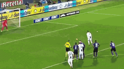 Memo Ochoa Straight Point Kick GIF