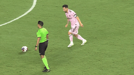 Messi Free Kick Pink Jersey GIF