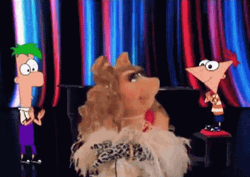 Miss Piggy Taking A Bow GIF
