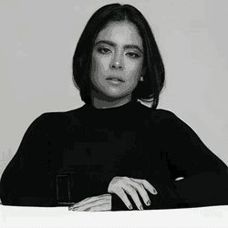 Mohanadocouto Modelo GIF