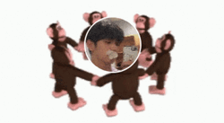 Monkey Circle Soobin Mirror Selfie GIF