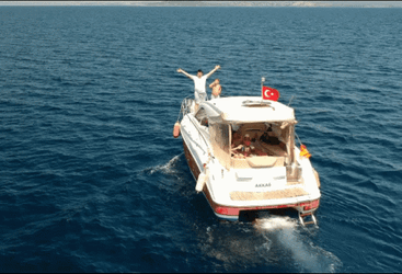 Motorboat Tenet Boarding GIF