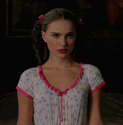 Natalie Portman Evey Hammond GIF