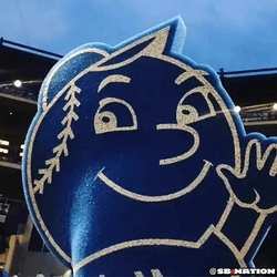 New York Mets Fan 50 Cent Peeking GIF