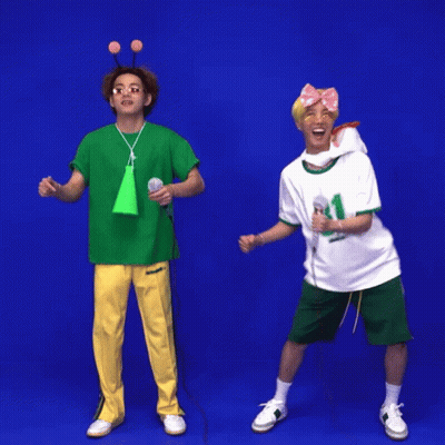 Number 81 Shirt Man And Green Shirt Man GIF