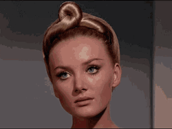 Oh You Are Trying To Seduce Me Star Trek Kalinda GIF