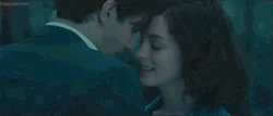 One Day Anne Hathaway Jim Sturgees Sweet Moments GIF