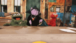 Oscar The Grouch Sesame Street Gane GIF