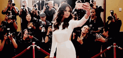 Paparazzi Selfie Selena Gomez Red Carpet GIF