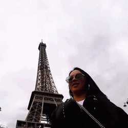 Paris Kiss Picture GIF
