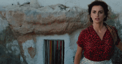 Penelope Cruz Jacinta Mallo Huh GIF