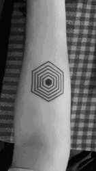 Pentagon Realism Tattoo Optical Illusions GIF