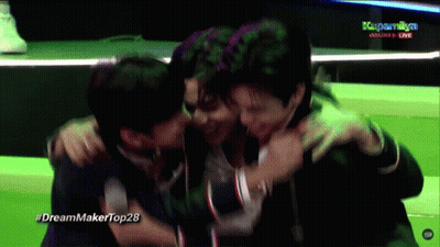 People Hugging #Dreammakertop28 GIF