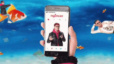 Person Holding Phone Saying Ngincer GIF