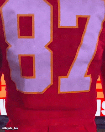 Person In Red Jersey Number 87 GIF