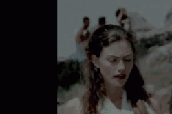 Phoebe Running Side View Angle GIF