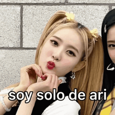 Pigtailed Girl Heart Kiss Soy Solo De Ari GIF