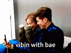 Pineapple Express Ear Vibing With Bae GIF