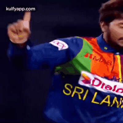 Player With Number 5 Jersey GIF