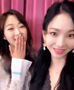 Point And Laugh Aespa K-Pop GIF