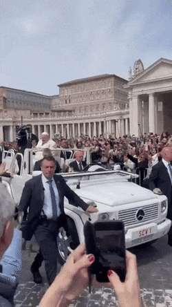 Pope Francis Waving In Pope Mobile GIF
