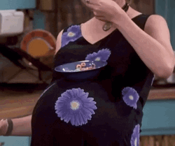 Pregnant Phoebe Buffay Friends GIF
