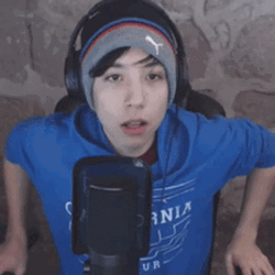 Quackity Streamer Read Chat Change Mood GIF