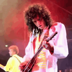 Queen Band Brian May Guitar Shredding