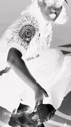 Raygun Broken Legs Illusion GIF